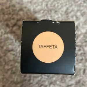 Mineral Touch liquid foundation Taffeta